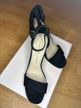 Load image into Gallery viewer, Dress shoes
