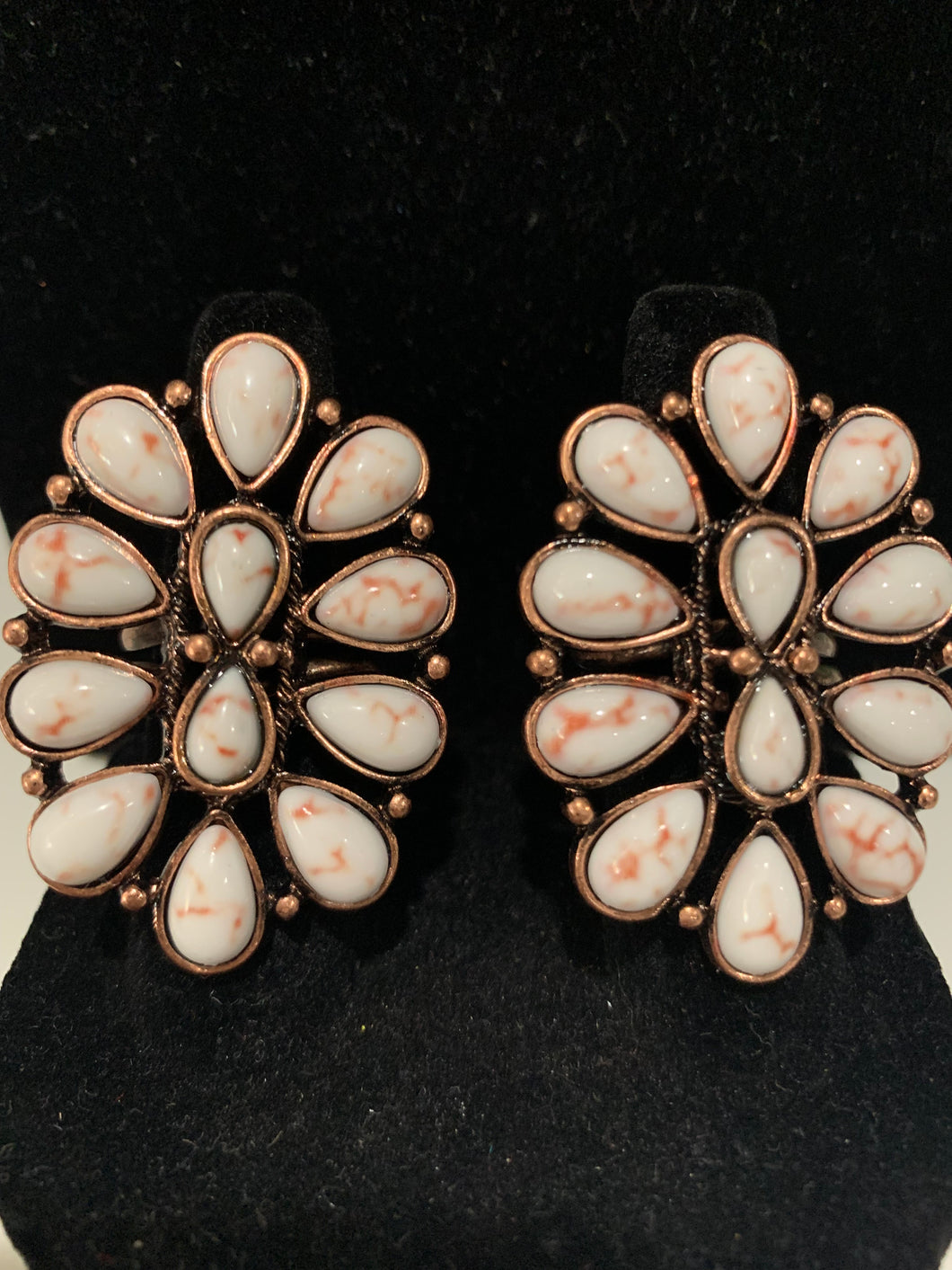 Darling Daisy Statement Ring