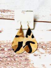Load image into Gallery viewer, Cute Camo Earrings
