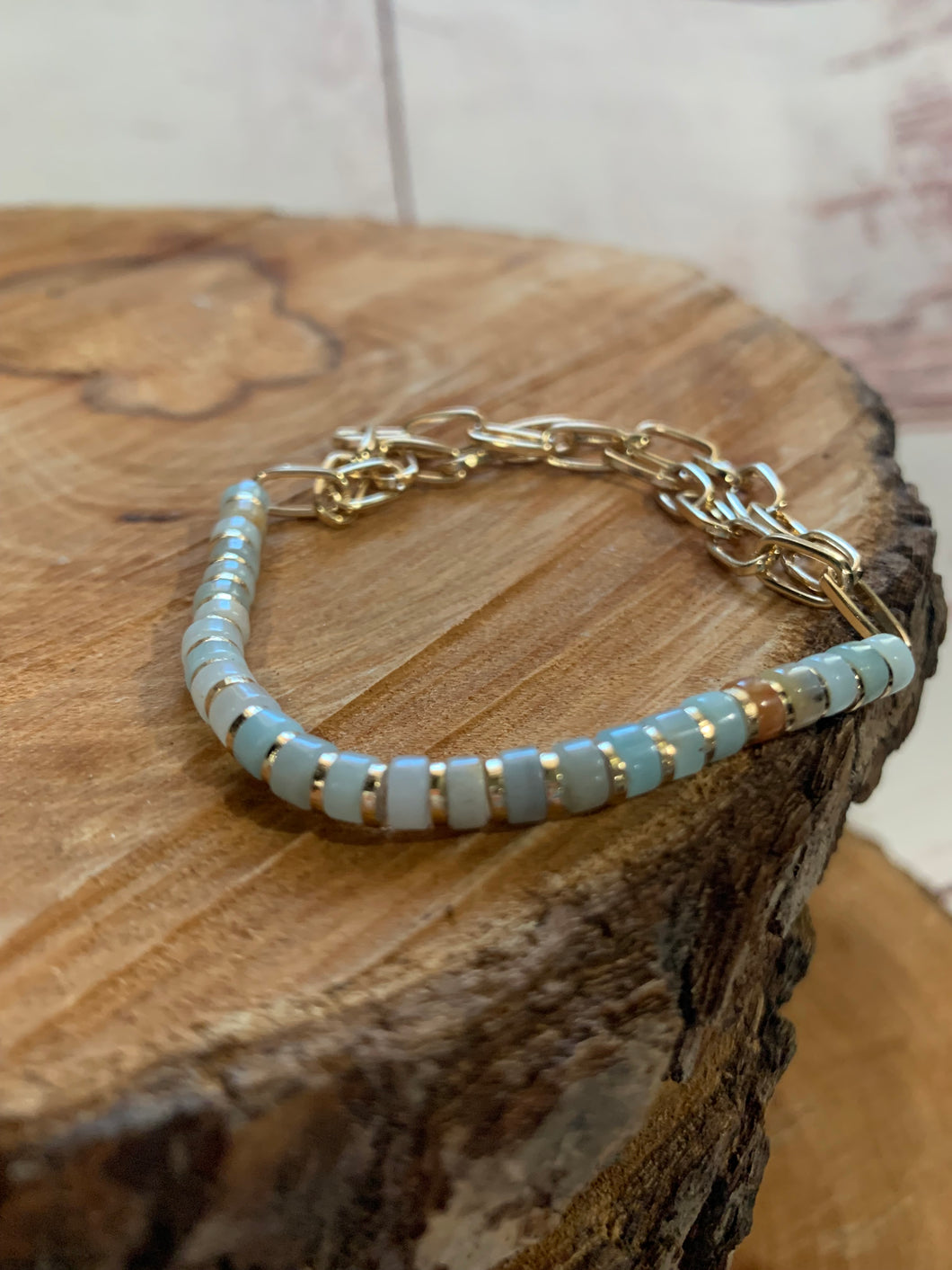 Glamour and Gold Stretch Bracelet